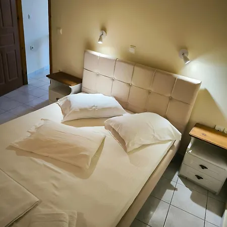 Aggelika * Lithakia (Zakynthos)